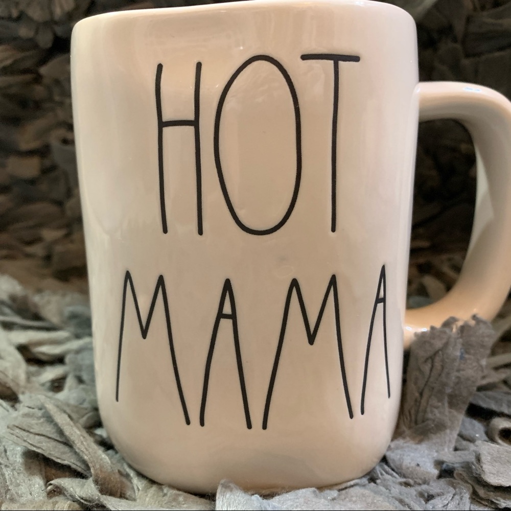 BRAND NEW RAE DUNN HOT MAMA COFFEE MUG